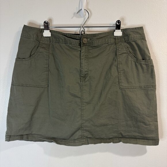 St. John's Bay Skirt Skort 20W Army Green Utility Pockets Cotton Stretch - Picture 1 of 9